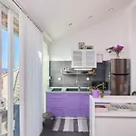 Purple Seaview دوبروفينك