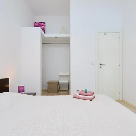 Purple Seaview Apartment *