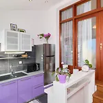 Purple Seaview Апартаменты