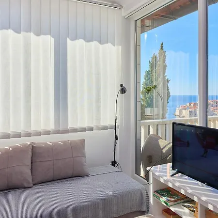 Purple Seaview دوبروفينك