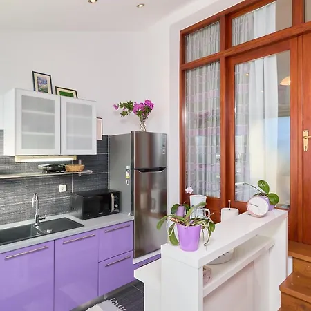 Purple Seaview شقة